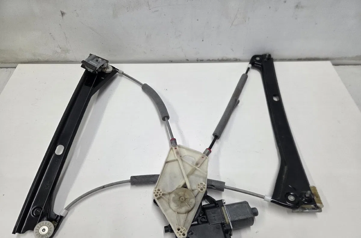 Mecanisme  moteur lève-glace avant droit VOLKSWAGEN POLO 5 PHASE 1 occasion