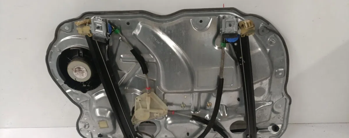 Mecanisme  moteur lève-glace avant droit Volkswagen POLO (9N_, 9A_) 1.2 12v (2001-2007) 5 portes occasion