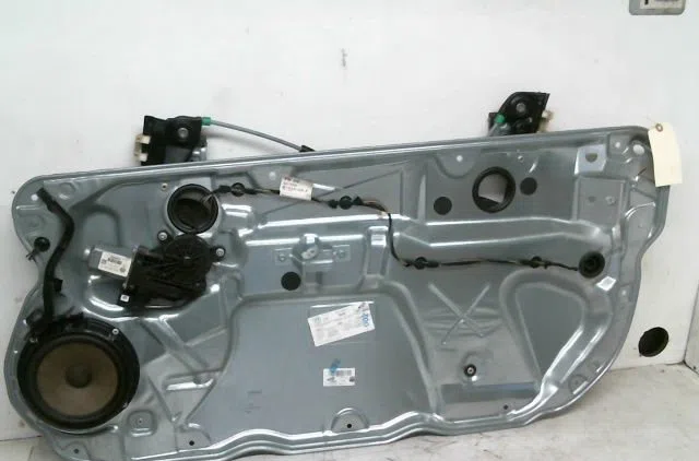Mecanisme  moteur lève-glace avant droit Volkswagen POLO (9N_, 9A_) 1.2 (2002-2007) occasion
