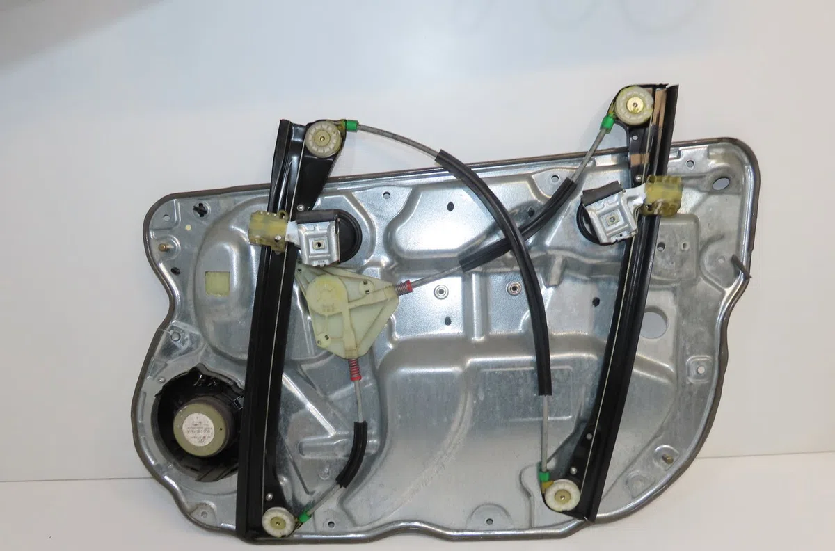 Mecanisme  moteur lève-glace avant droit Volkswagen POLO (9N_, 9A_) 1.4 tdi (2001-2005) occasion