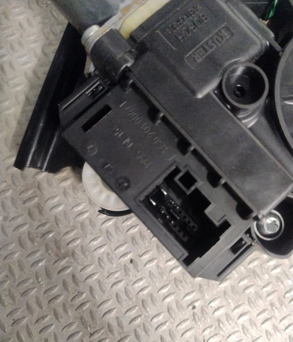 Mecanisme  moteur lève-glace avant droit Volkswagen POLO V (6R1, 6C1) 1.4 tdi (2014) occasion