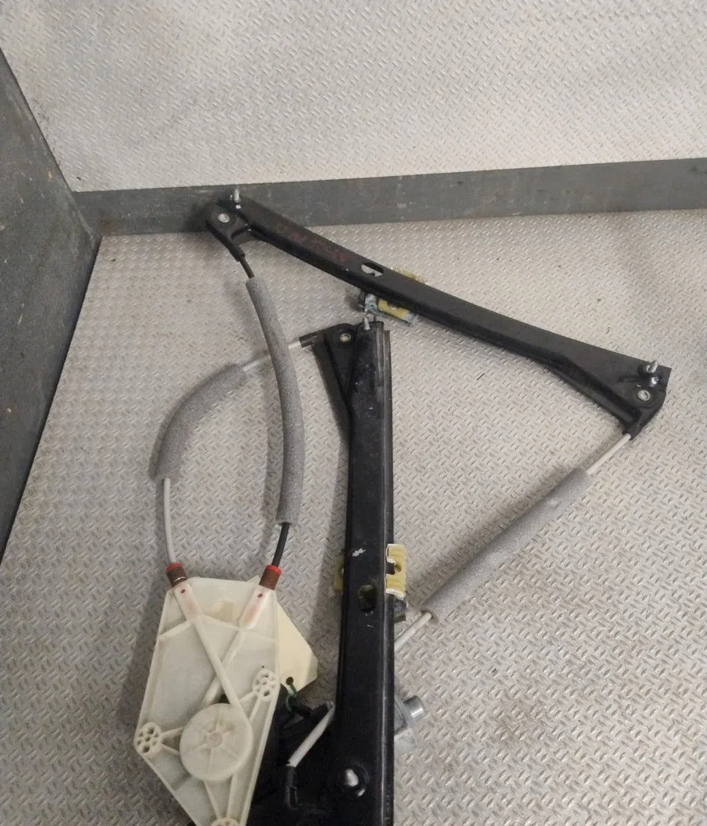 Mecanisme  moteur lève-glace avant droit Volkswagen POLO V (6R1, 6C1) 1.4 tdi (2014) occasion