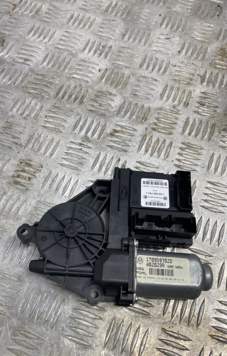 Mecanisme  moteur lève-glace avant droit VOLKSWAGEN TOURAN 1 PHASE 2 occasion