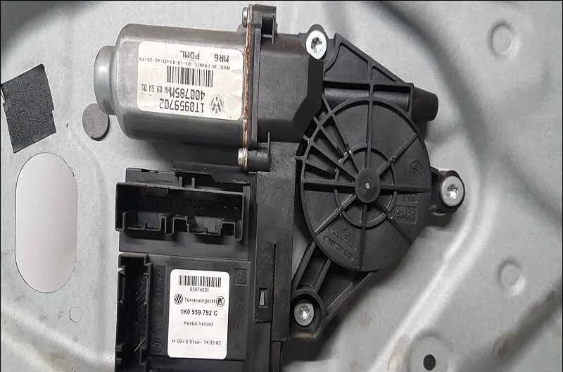 Mecanisme  moteur lève-glace avant droit VOLKSWAGEN TOURAN I occasion