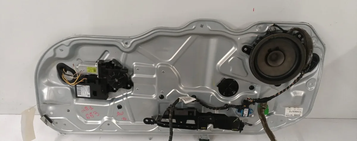 Mecanisme moteur lève-glace avant droit Volvo C30 (533) 2.0 d (2006-2012) occasion