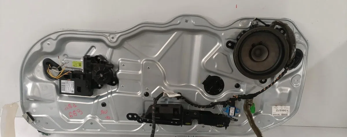 Mecanisme  moteur lève-glace avant droit Volvo C30 (533) 2.0 d (2006-2012) occasion