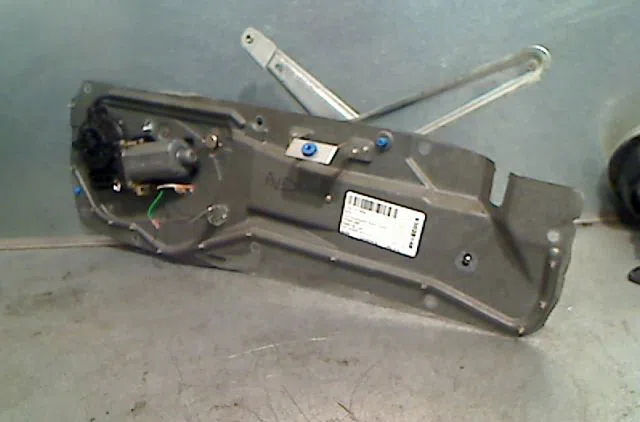 Mecanisme moteur lève-glace avant droit Volvo S70 (874) 2.4 (1997-2000) occasion