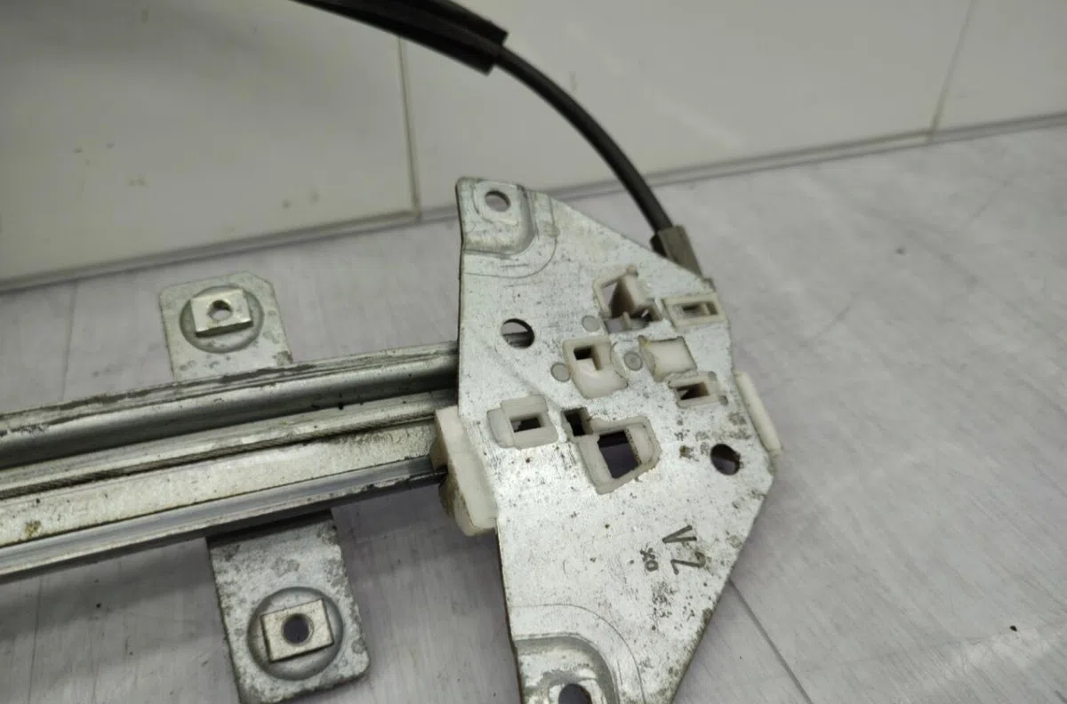 Mecanisme  moteur lève-glace avant droit VOLVO V 40 1 PHASE 2 BREAK occasion