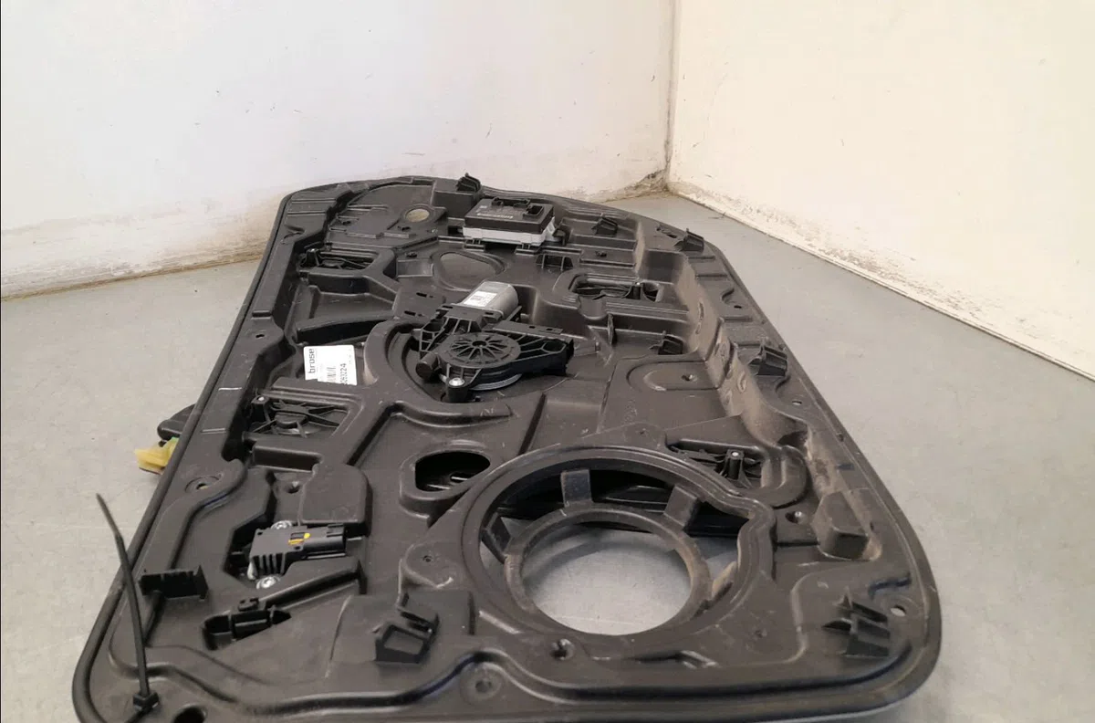Mecanisme  moteur lève-glace avant droit Volvo V40 Cross Country (526) T3 (2015-2019) occasion