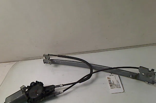 Mecanisme+moteur leve-glace avg PEUGEOT 106 1996 occasion
