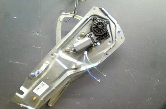 Mecanisme+moteur leve-glace avg VOLVO V70 1997 occasion