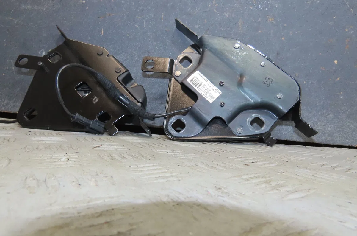 Mecanismemoteur deverrouillage capote Peugeot 207 CC (WD_) 1.6 hdi (2007-2015) occasion