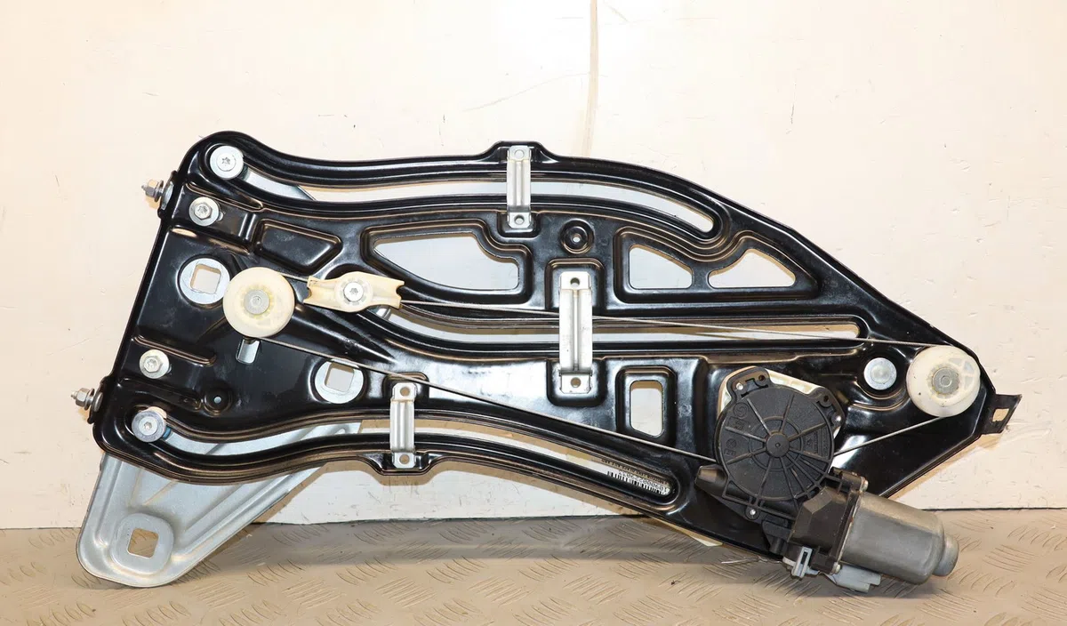 Mécanismemoteur lève glace aile ard Peugeot 207 CC (WD_) 1.6 16v (2007-2013) occasion