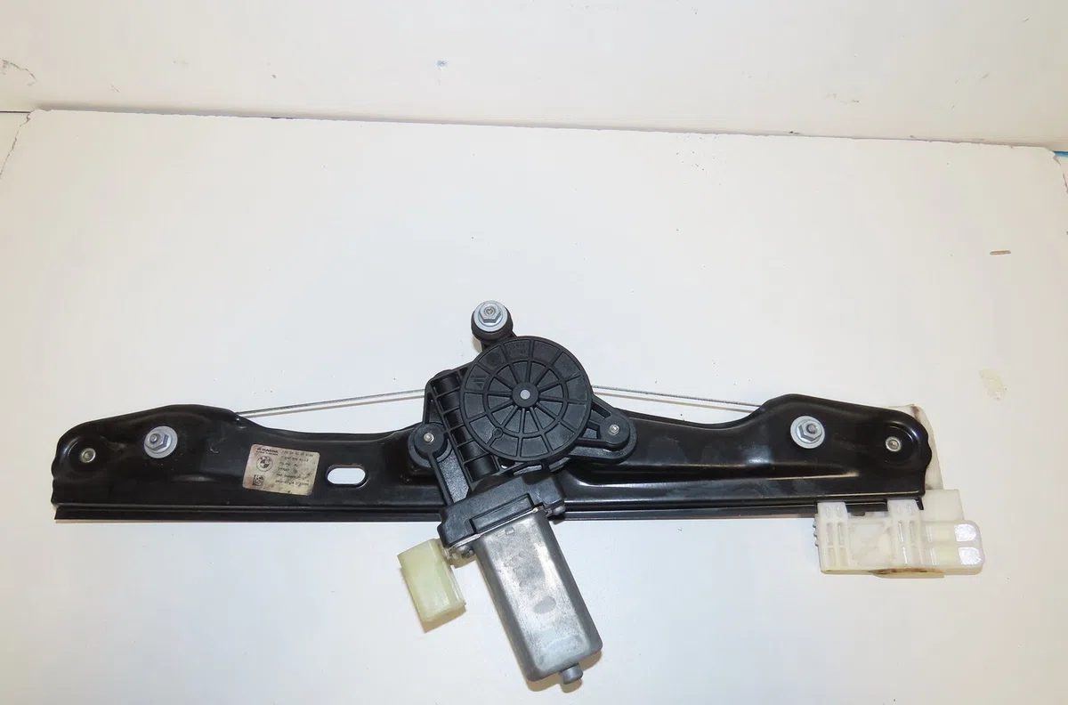 Mecanismemoteur leve-glace ard Bmw 1 (F20) 118 d (2011-2015) occasion