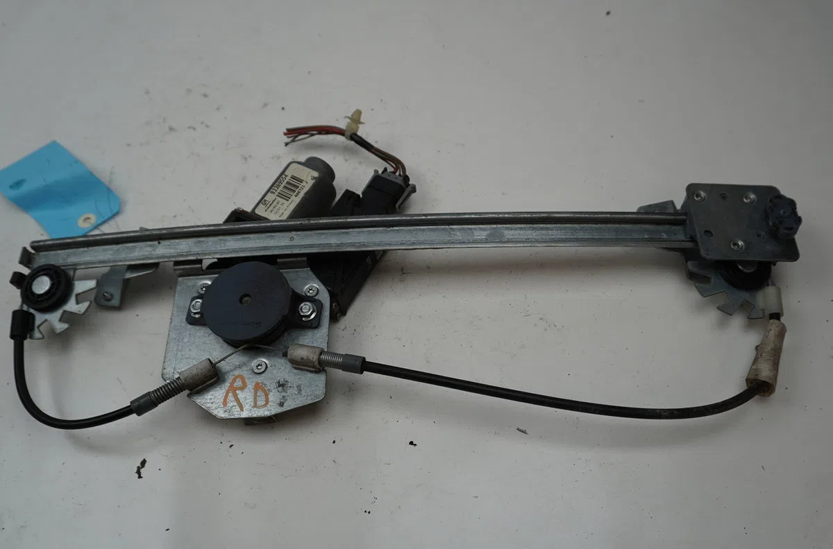 Mecanismemoteur leve-glace ard Opel MERIVA A Monospace (X03) 1.6 (e75) (2003-2010) 5 portes occasion