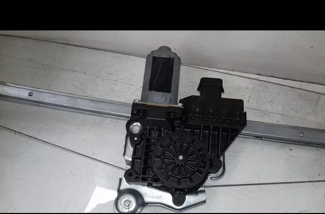 Mecanismemoteur leve-glace ard Opel ZAFIRA - ZAFIRA FAMILY B (A05) 1.9 cdti (m75) (2005-2015) 5 portes occasion