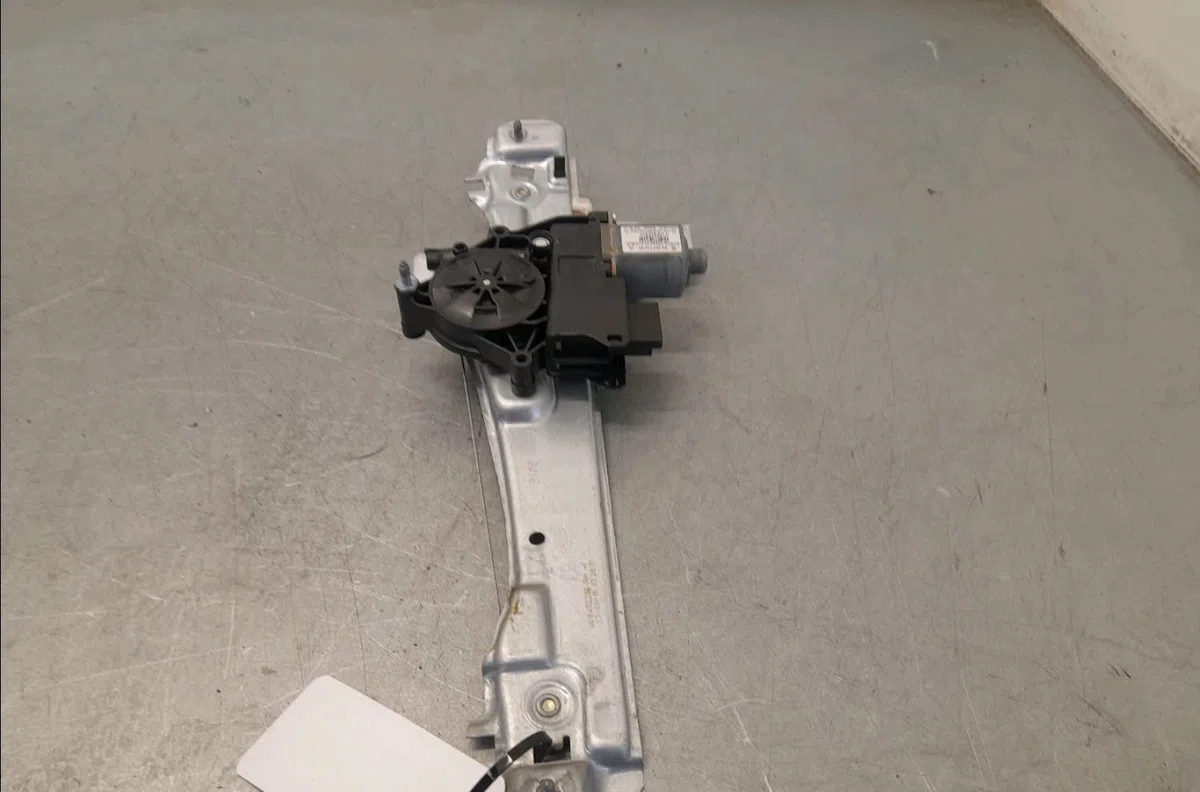 Mecanismemoteur leve-glace ard Peugeot 2008 I (CU_) 1.2 thp 110 - puretech 110 (2015) 5 portes occasion