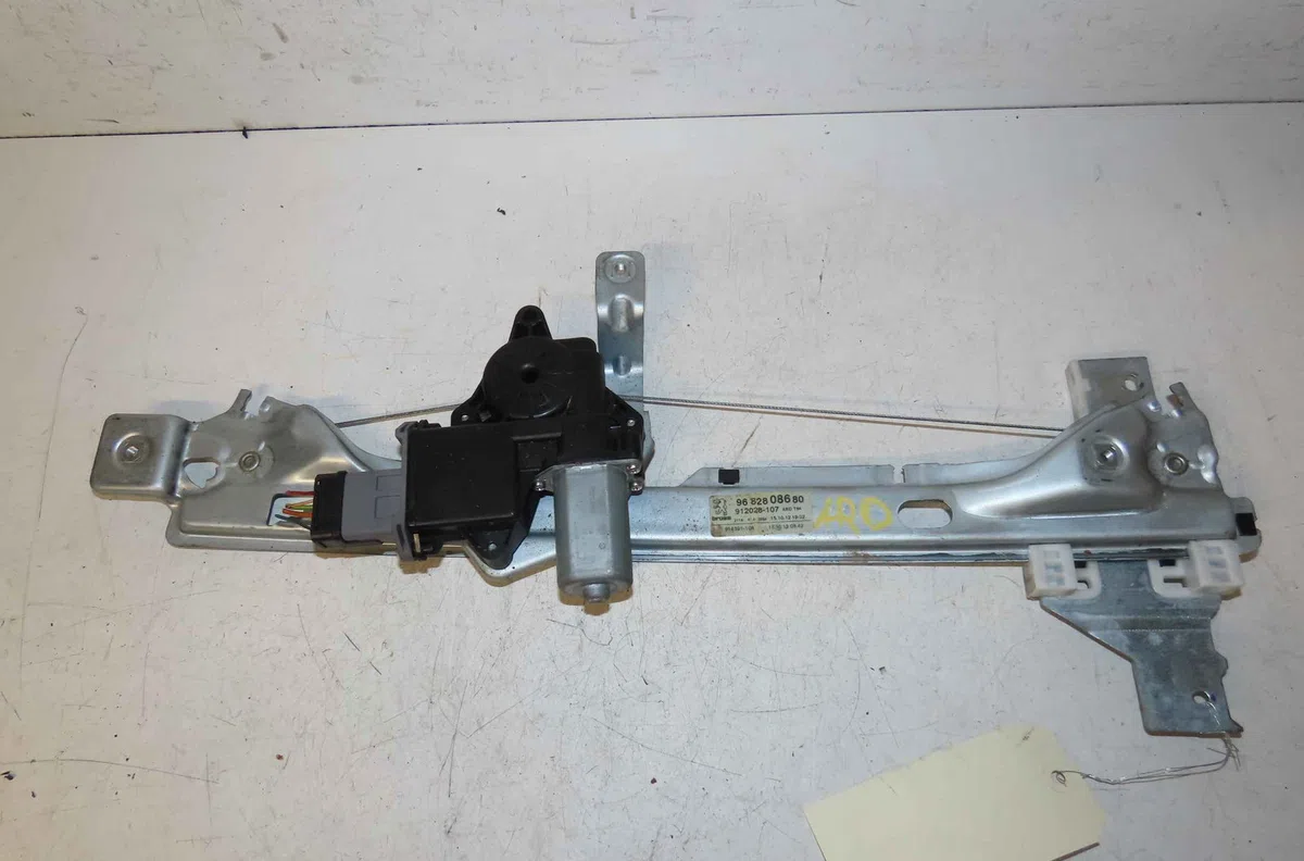 Mecanismemoteur leve-glace ard PEUGEOT 3008 I occasion