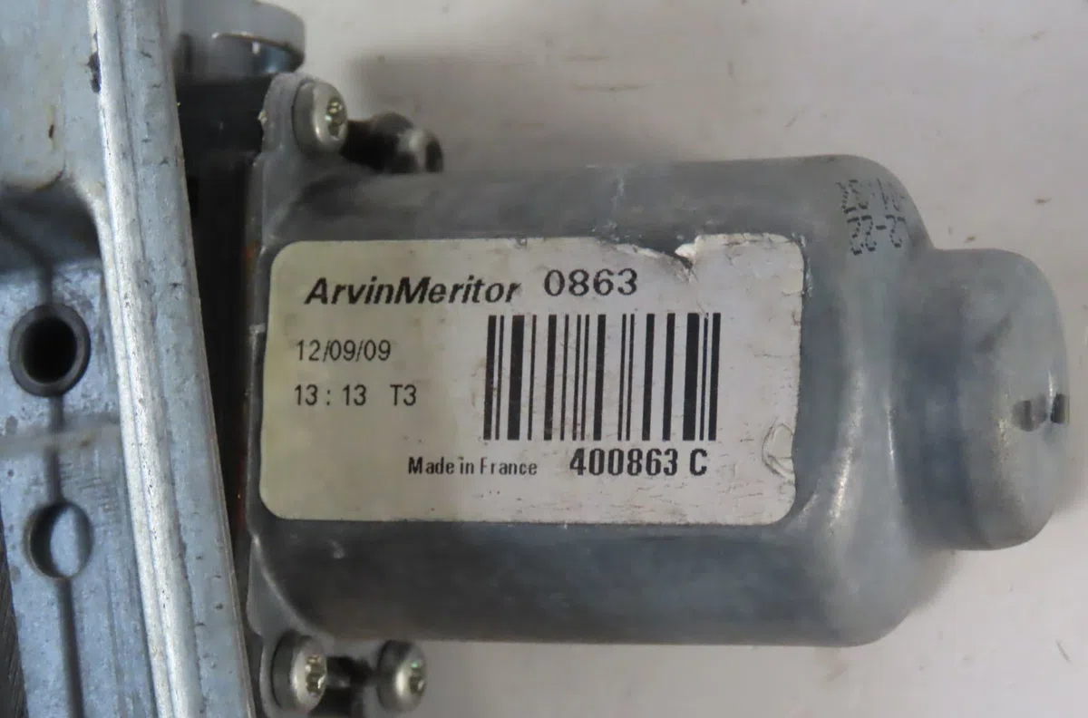 Mecanismemoteur leve-glace ard Renault CLIO III Grandtour (KR0-1_) 1.5 dci (kr0h, kr1s) (2008-2012) occasion