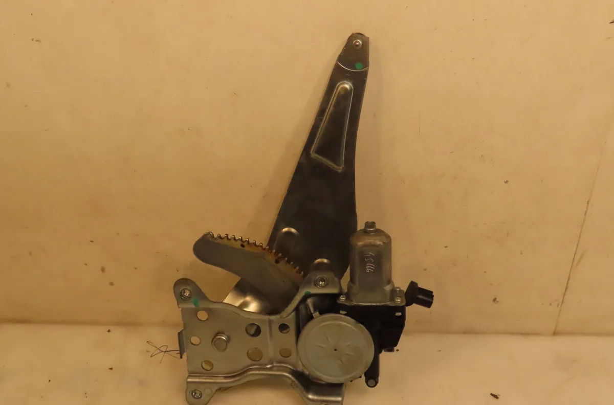 Mecanismemoteur leve-glace ard Suzuki SWIFT III (MZ, EZ) 1.3 (rs 413) (2005) occasion