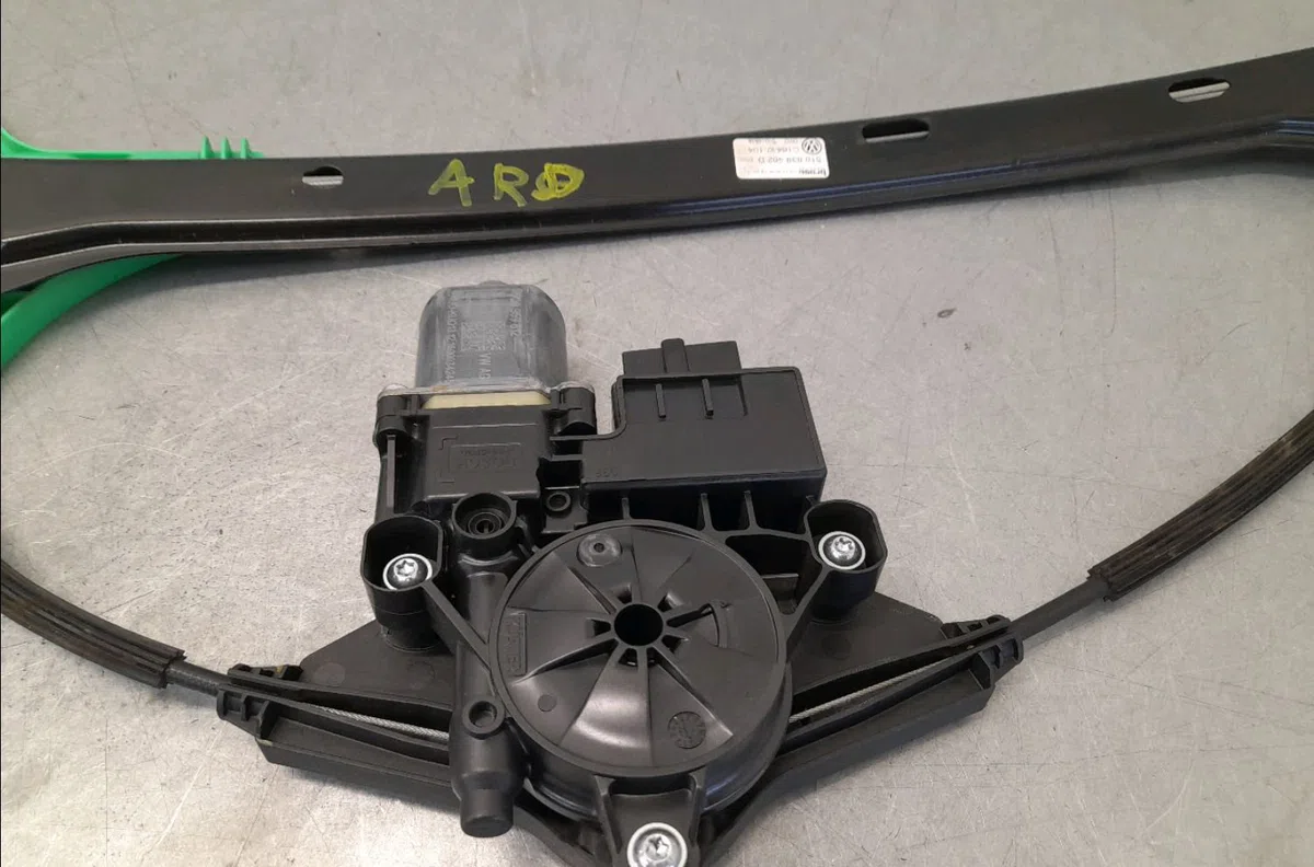 Mecanismemoteur leve-glace ard Volkswagen GOLF SPORTSVAN VII (AM1, AN1) 1.4 tsi (2014-2018) occasion