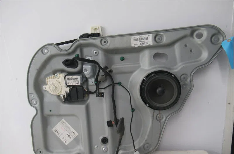 Mecanismemoteur leve-glace ard Volkswagen TOURAN (1T1, 1T2) 2.0 tdi 16v (2003-2010) 5 portes occasion