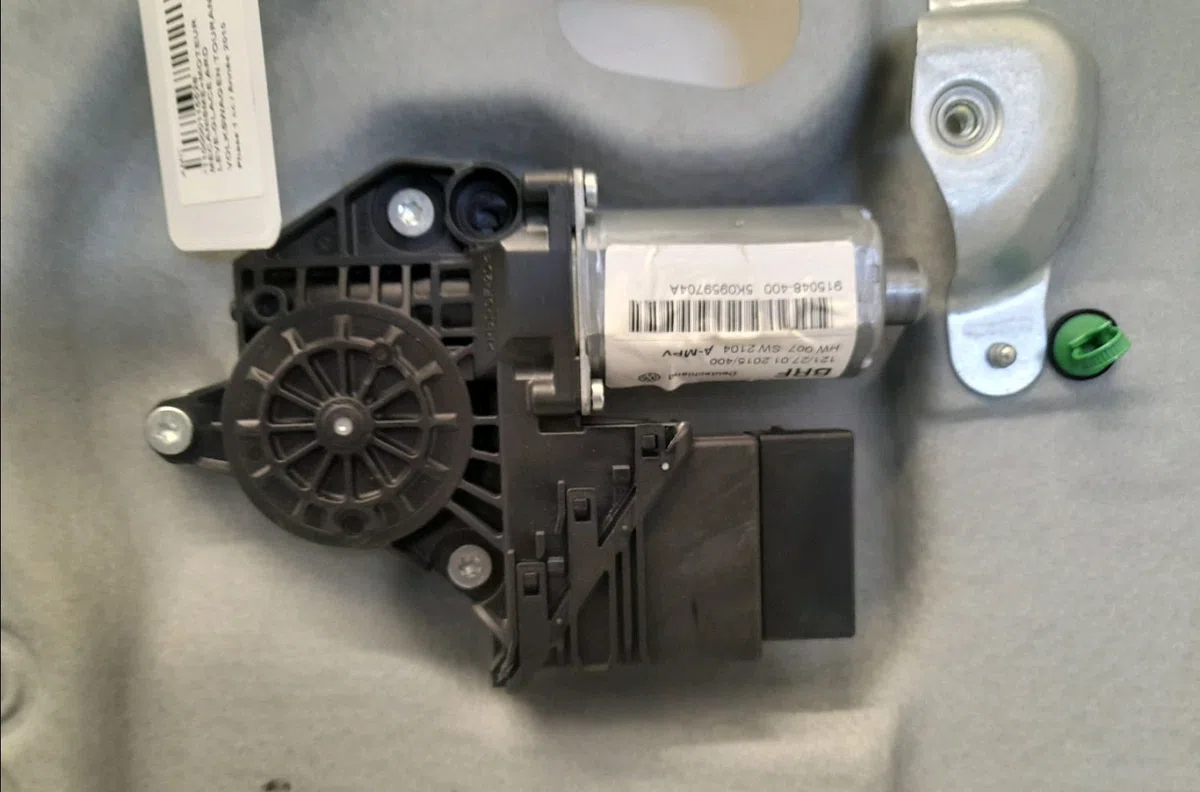 Mecanismemoteur leve-glace ard Volkswagen TOURAN (1T3) 1.6 tdi (2010-2015) 5 portes occasion