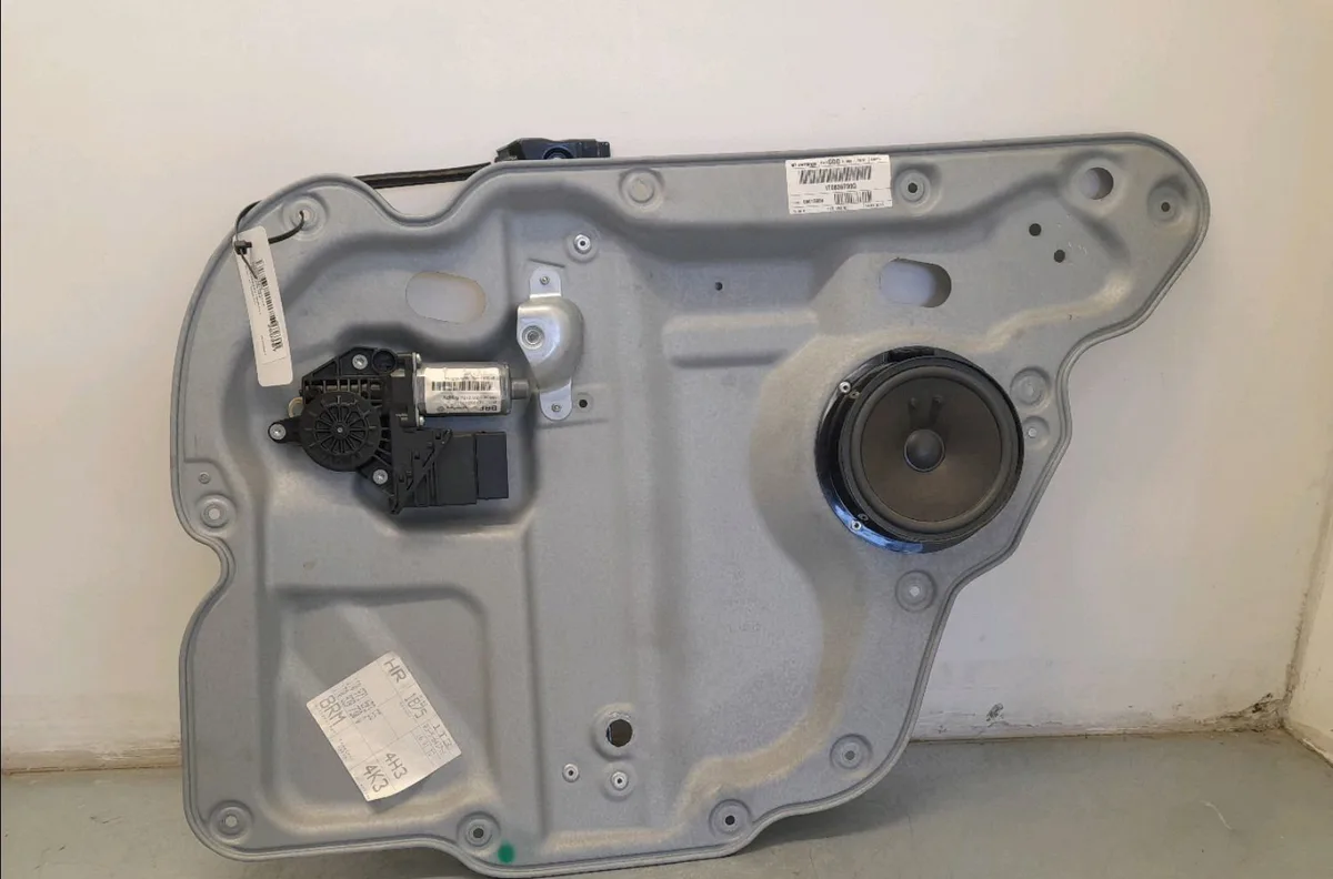 Mecanismemoteur leve-glace ard Volkswagen TOURAN (1T3) 2.0 tdi (2010-2015) 5 portes occasion