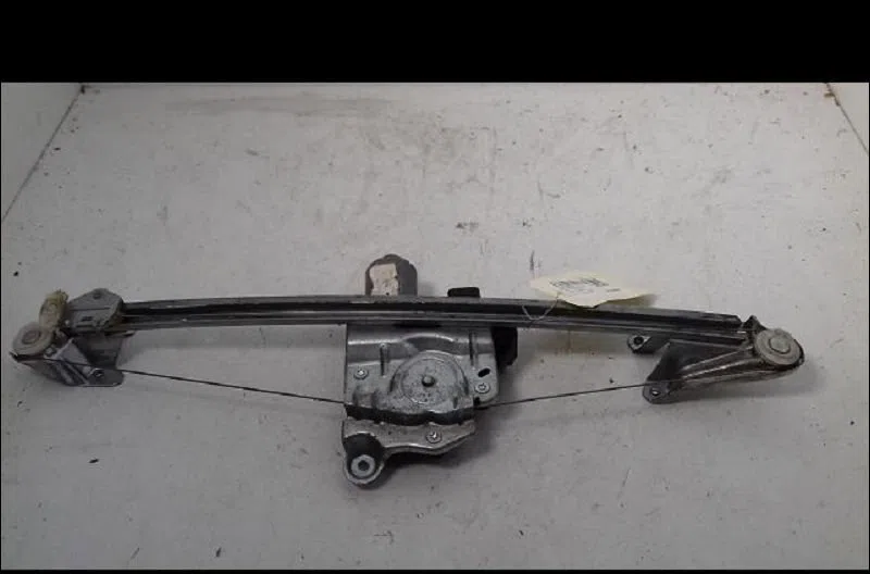 Mecanismemoteur leve-glace arg Opel ZAFIRA - ZAFIRA FAMILY B (A05) 1.9 cdti (m75) (2005-2015) 5 portes occasion