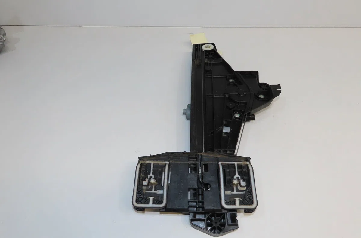 Mecanismemoteur leve-glace arg Peugeot 2008 II (UD_, US_, UY_, UK_) 1.2 puretech 100 (2019) occasion
