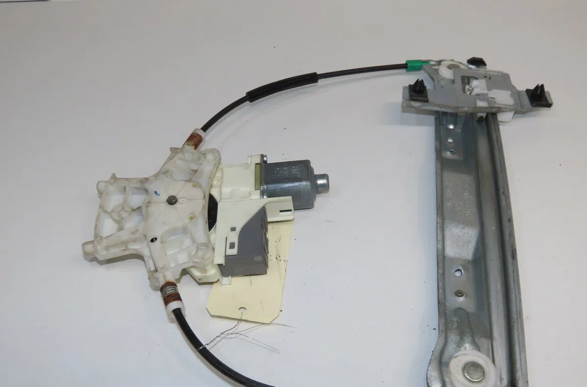 Mecanismemoteur leve-glace arg Peugeot 407 SW (6E_) 2.0 hdi 135 (2004-2010) occasion