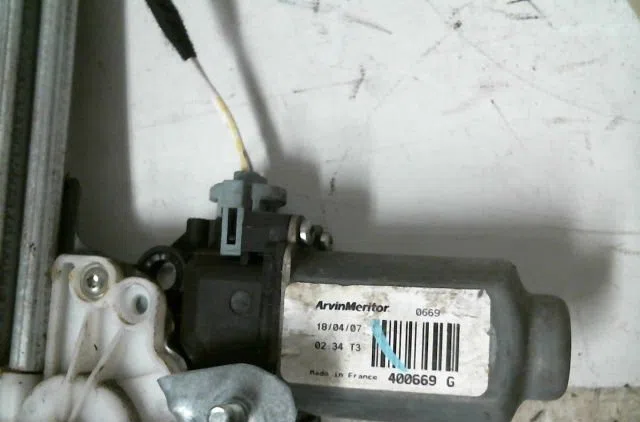 Mecanismemoteur leve-glace arg Renault LAGUNA II Grandtour (KG0-1_) 1.9 dci (kg05) (2004-2005) occasion