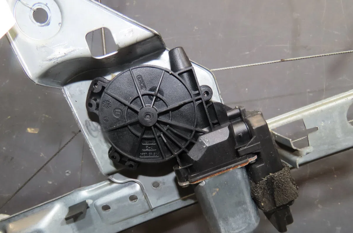 Mecanismemoteur leve-glace arg Renault MEGANE II Break (KM0-1_) 1.9 dci (2005-2009) occasion