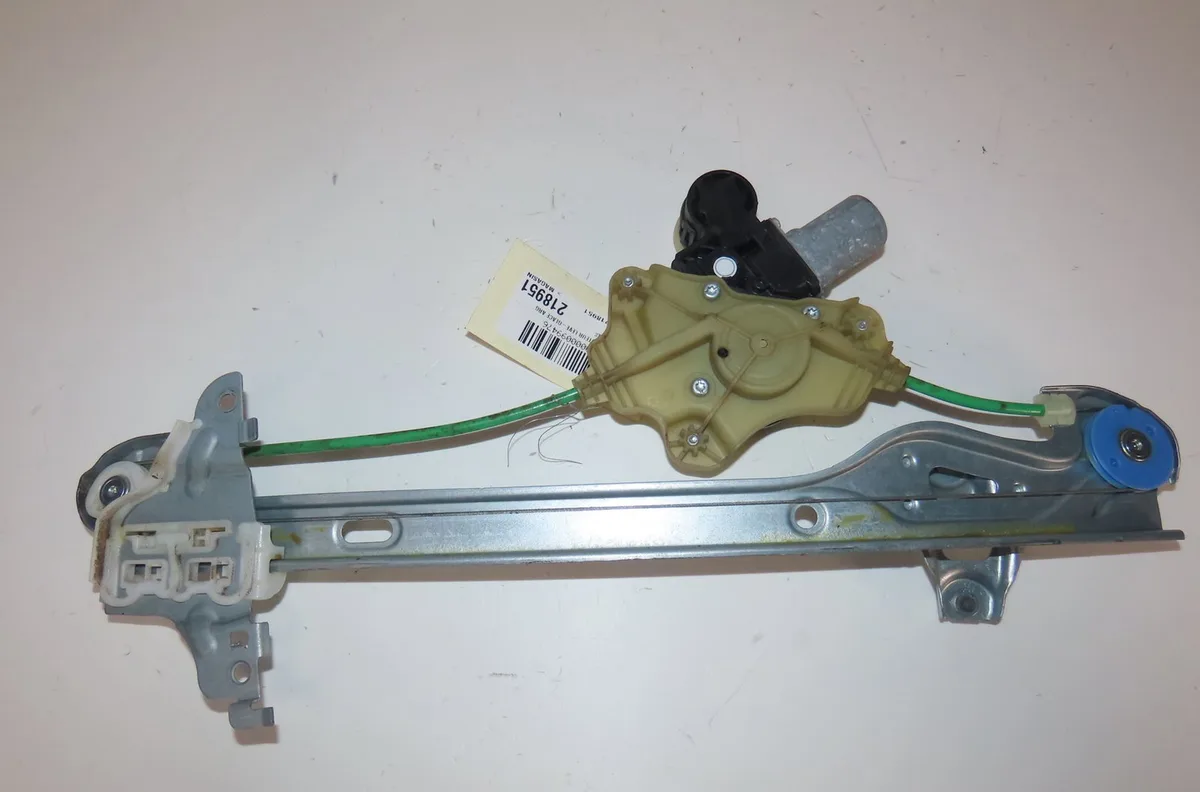 Mecanismemoteur leve-glace arg Toyota COROLLA Break (_E21_) 2.0 hybrid (mzeh12) (2019) 5 portes occasion