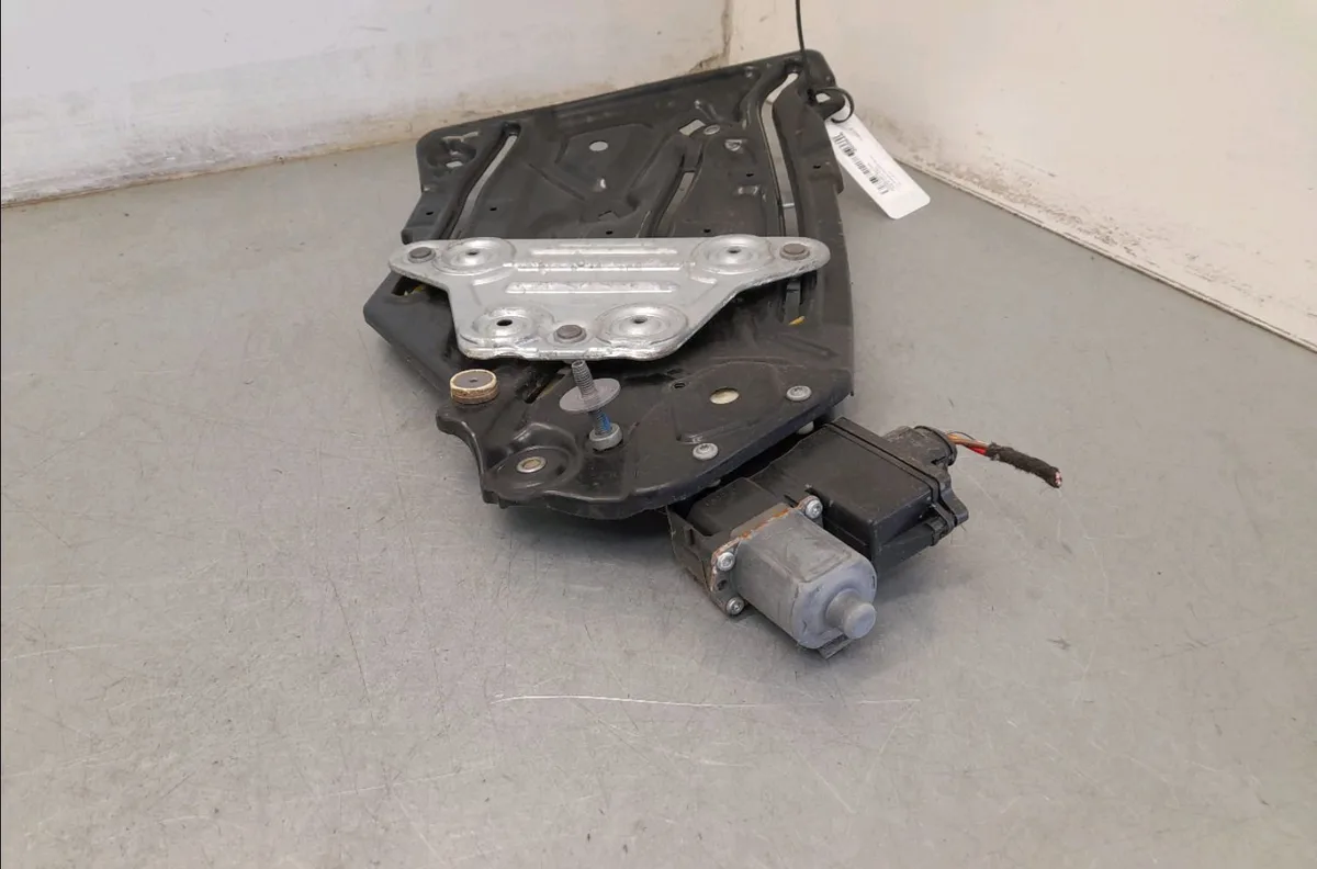Mecanismemoteur leve-glace arg Volkswagen EOS (1F7, 1F8) 2.0 tdi 16v (2008-2015) occasion