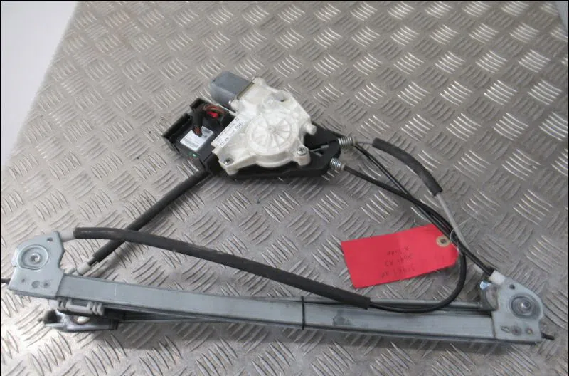 Mecanismemoteur leve-glace avg Audi A3 (8P1) 2.0 tdi 16v (2003-2012) 3 portes occasion