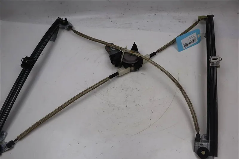 Mecanismemoteur leve-glace avg Chrysler VOYAGER IV (RG, RS) 2.5 crd (2000-2008) occasion