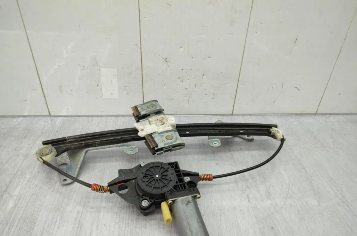 Mecanismemoteur leve-glace avg FORD FIESTA 5 PHASE 1 occasion
