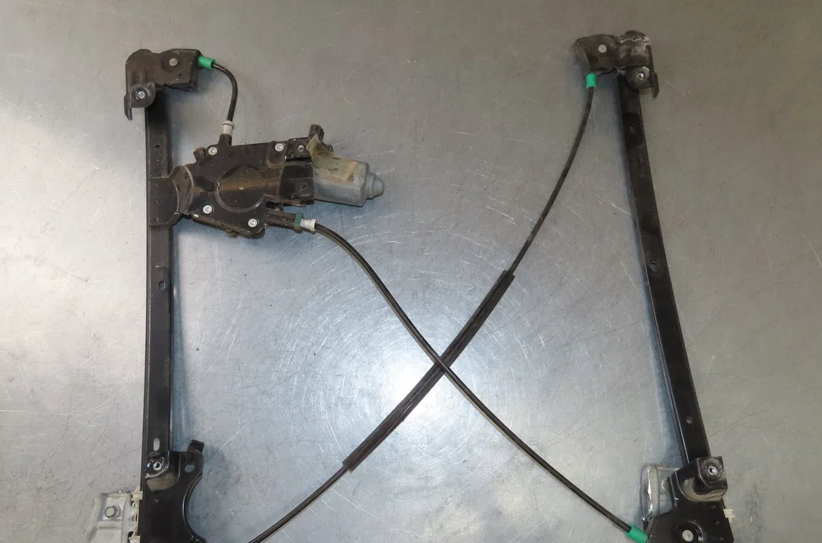 Mecanismemoteur leve-glace avg Land rover FREELANDER I (L314) 2.0 di 4x4 (1998-2000) 5 portes occasion