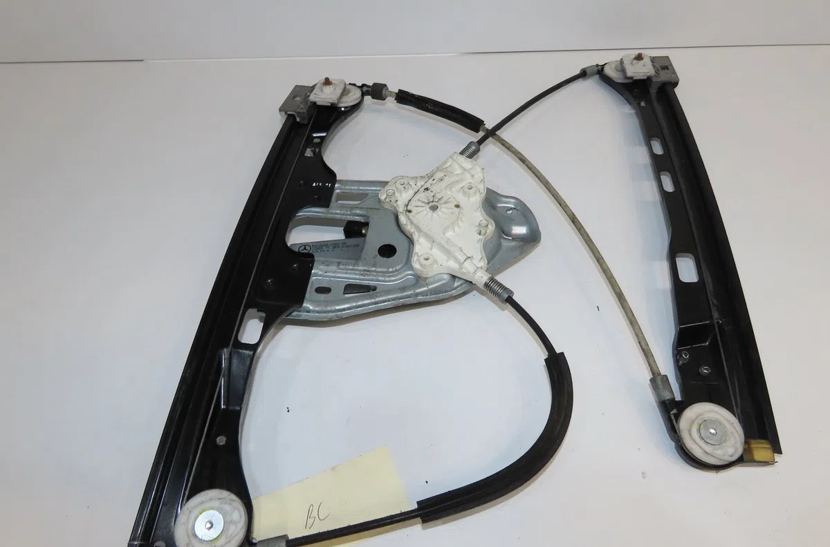 Mecanismemoteur leve-glace avg Mercedes-benz CLASSE C (W203) C 220 cdi (203.006) (2000-2007) 4 portes occasion