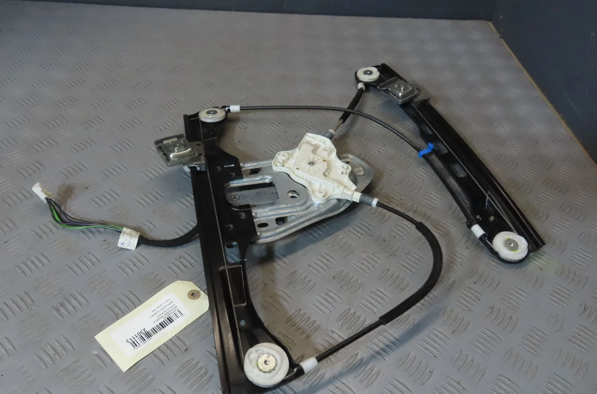 Mecanismemoteur leve-glace avg Mercedes-benz CLASSE C (W203) C 220 cdi (203.008) (2003-2007) occasion