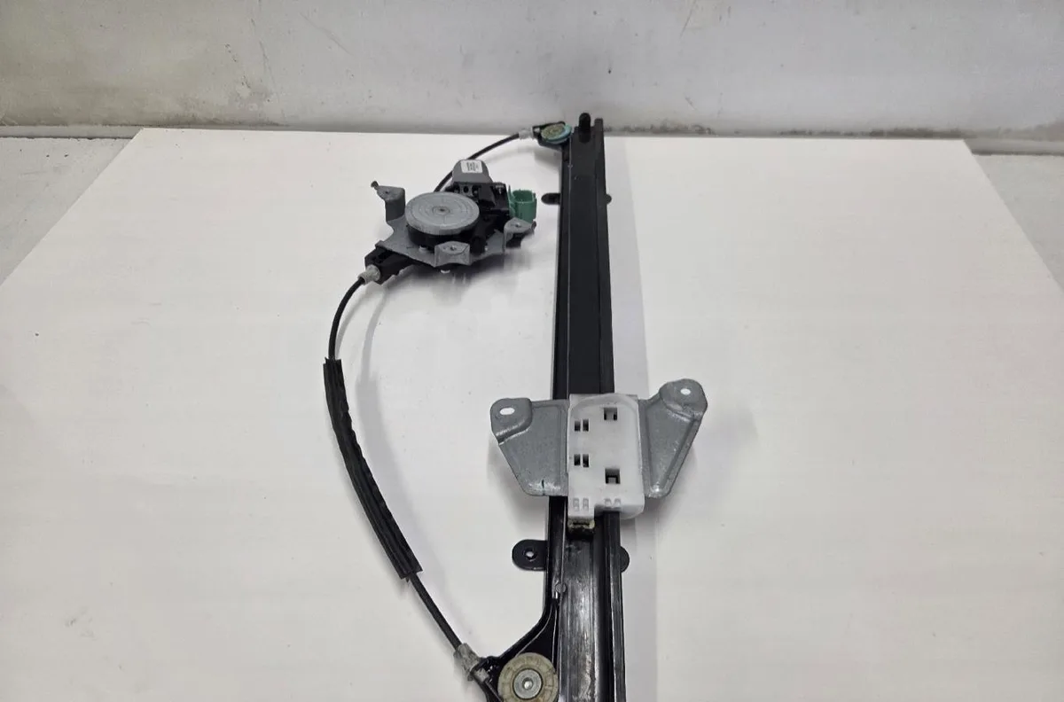 Mecanismemoteur leve-glace avg NISSAN NV200 occasion