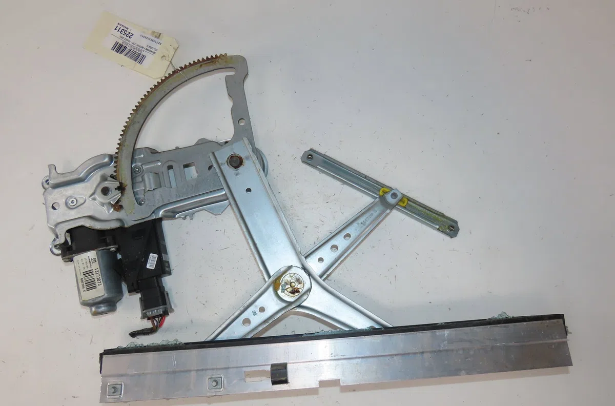 Mecanismemoteur leve-glace avg Opel CORSA C (X01) 1.2 twinport (f08, f68) (2004-2009) occasion