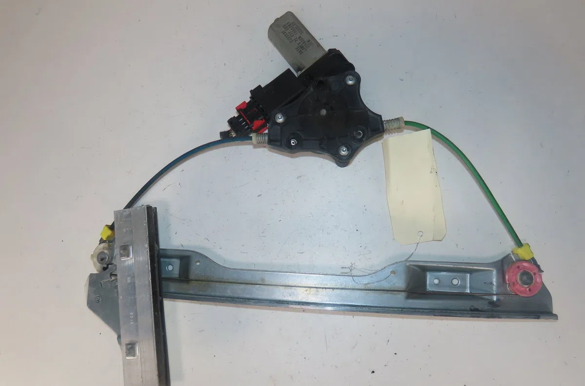 Mecanismemoteur leve-glace avg Opel CORSA D (S07) 1.3 cdti (l08, l68) (2006-2014) 3 portes occasion
