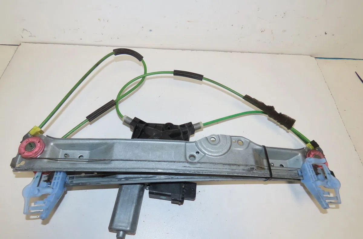 Mecanismemoteur leve-glace avg Opel CORSA D (S07) 1.3 cdti (l08, l68) (2006-2014) 3 portes occasion
