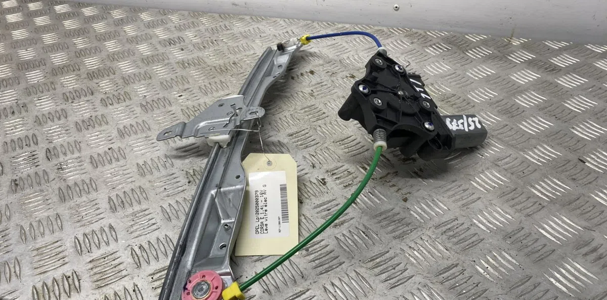 Mecanismemoteur leve-glace avg OPEL CORSA E occasion