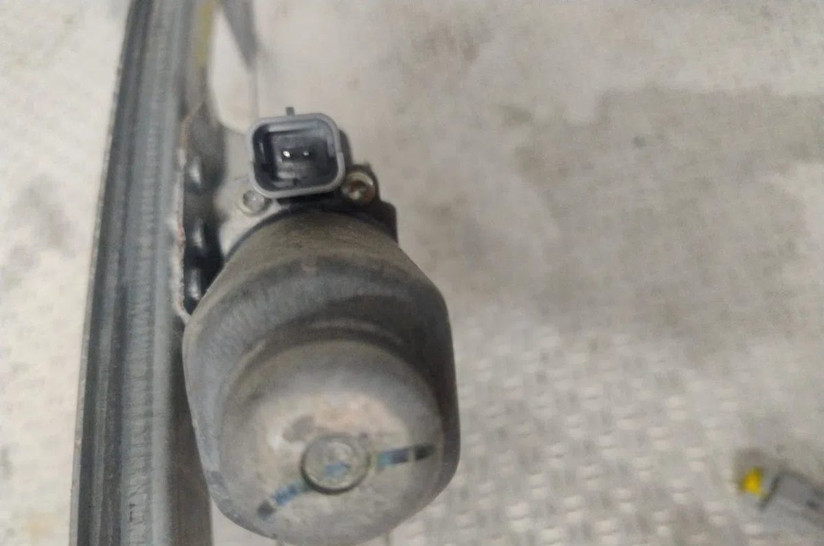 Mecanismemoteur leve-glace avg Peugeot 107 (PM_, PN_) 1.0 (2005-2014) 3 portes occasion