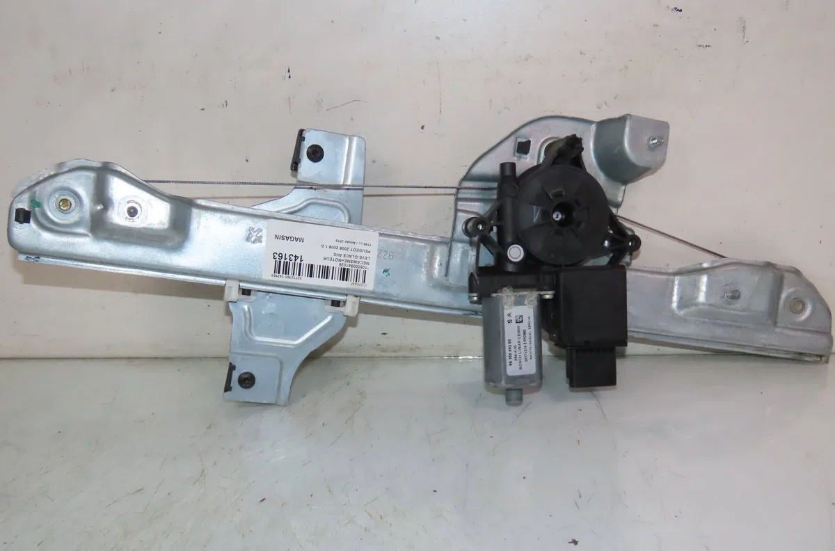 Mecanismemoteur leve-glace avg Peugeot 2008 I (CU_) 1.2 thp 110 - puretech 110 (2015) 5 portes occasion