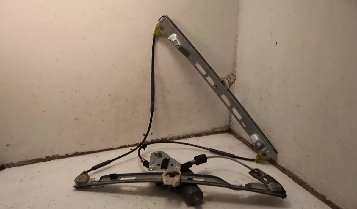 Mecanismemoteur leve-glace avg Peugeot 206 (2L_, 2M_) 1.4 hdi eco 70 (2009-2013) 5 portes occasion