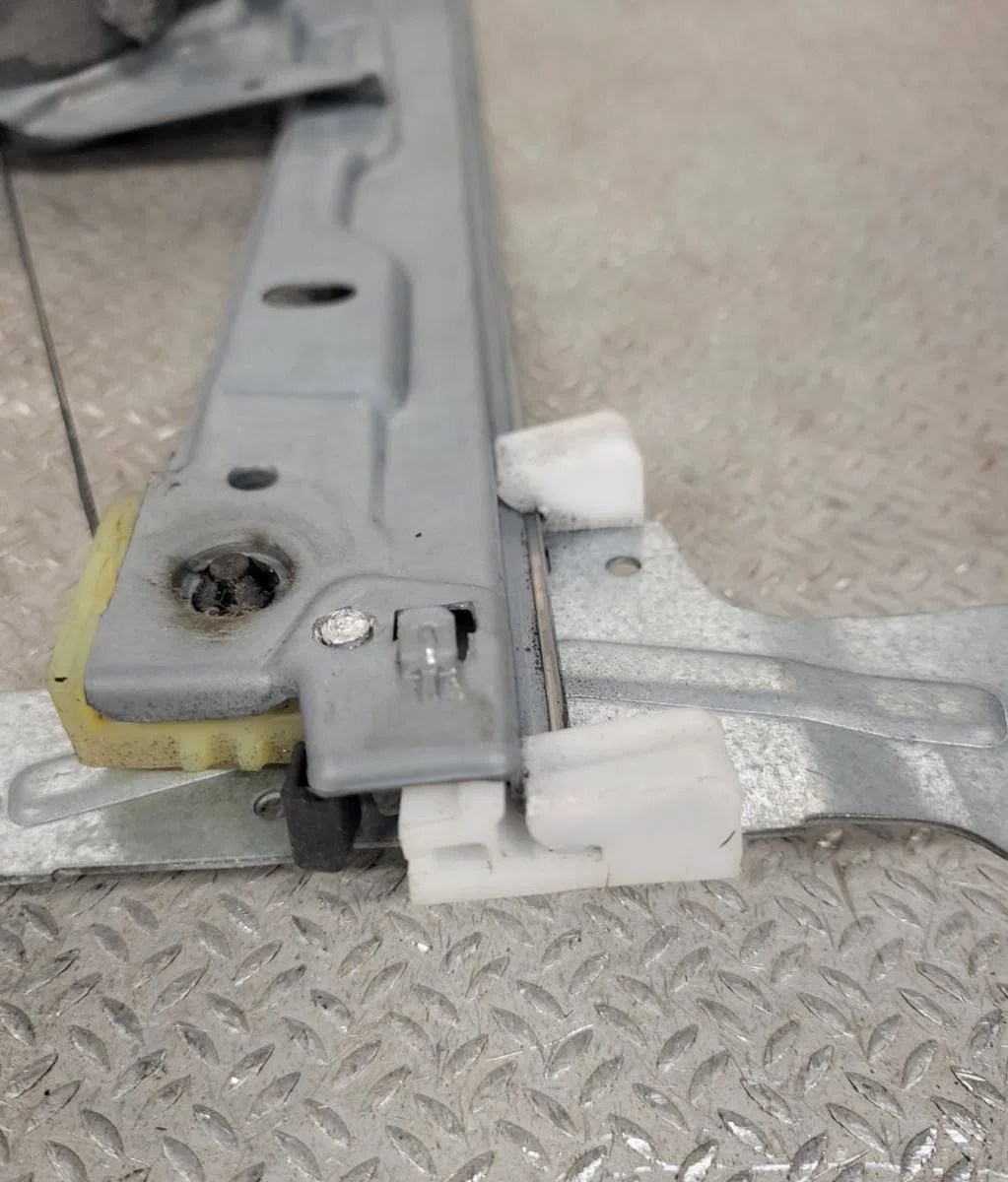 Mecanismemoteur leve-glace avg Peugeot 207-207 (WA_, WC_) 1.4 (2006-2013) 5 portes occasion